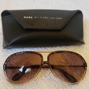 Marc Jacobs Retro Sunglasses With Case